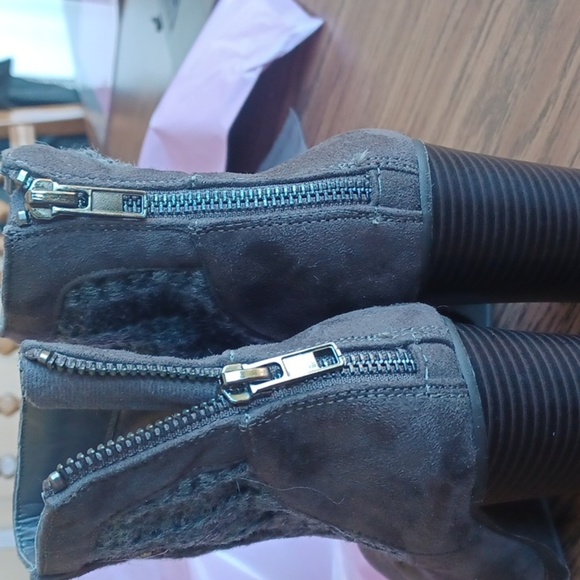 Juicy couture gray ankle boots in a size 7 medium with approximately a 3" heel - Picture 2 of 6